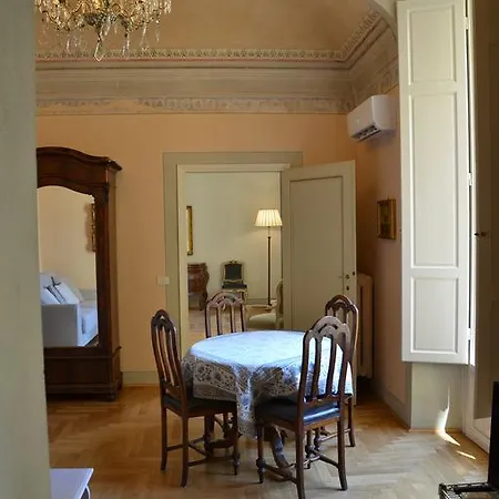 La Casa Degli Specchi