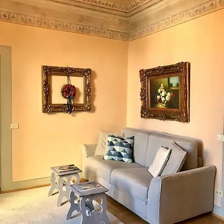 La Casa Degli Specchi Appartement *